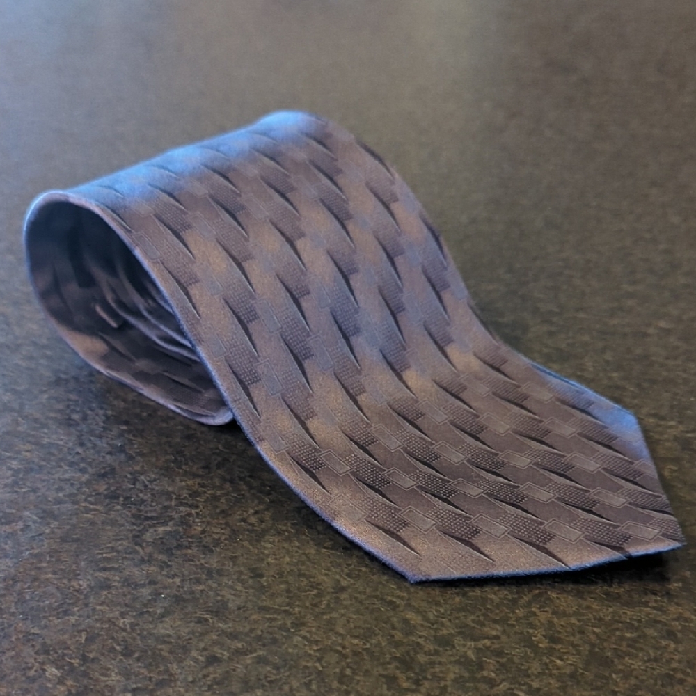 Elegant Purple Silk Men's Tie